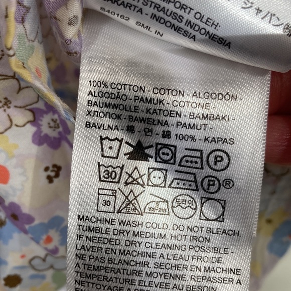 Levi’s Floral Puff Short Sleeve Blouse - Picture 7 of 8